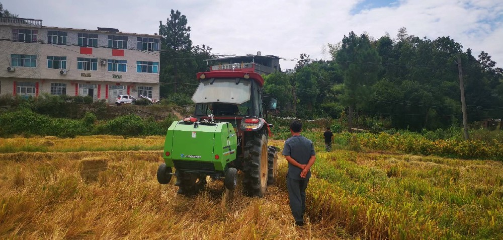 上海世达尔0870小型圆草捆打捆机